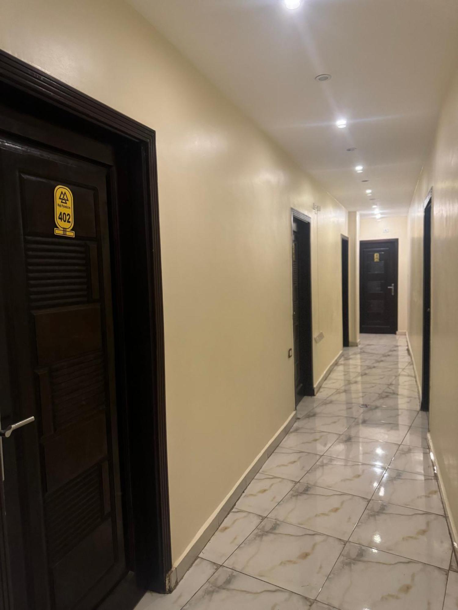 Pyramids And Sphinx Hotel Kafrat al Jabal Екстер'єр фото