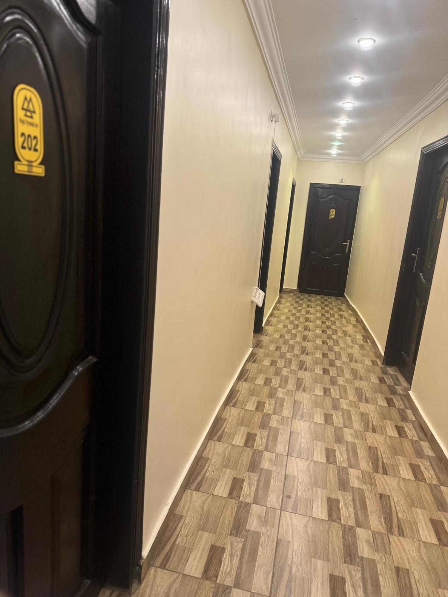 Pyramids And Sphinx Hotel Kafrat al Jabal Екстер'єр фото