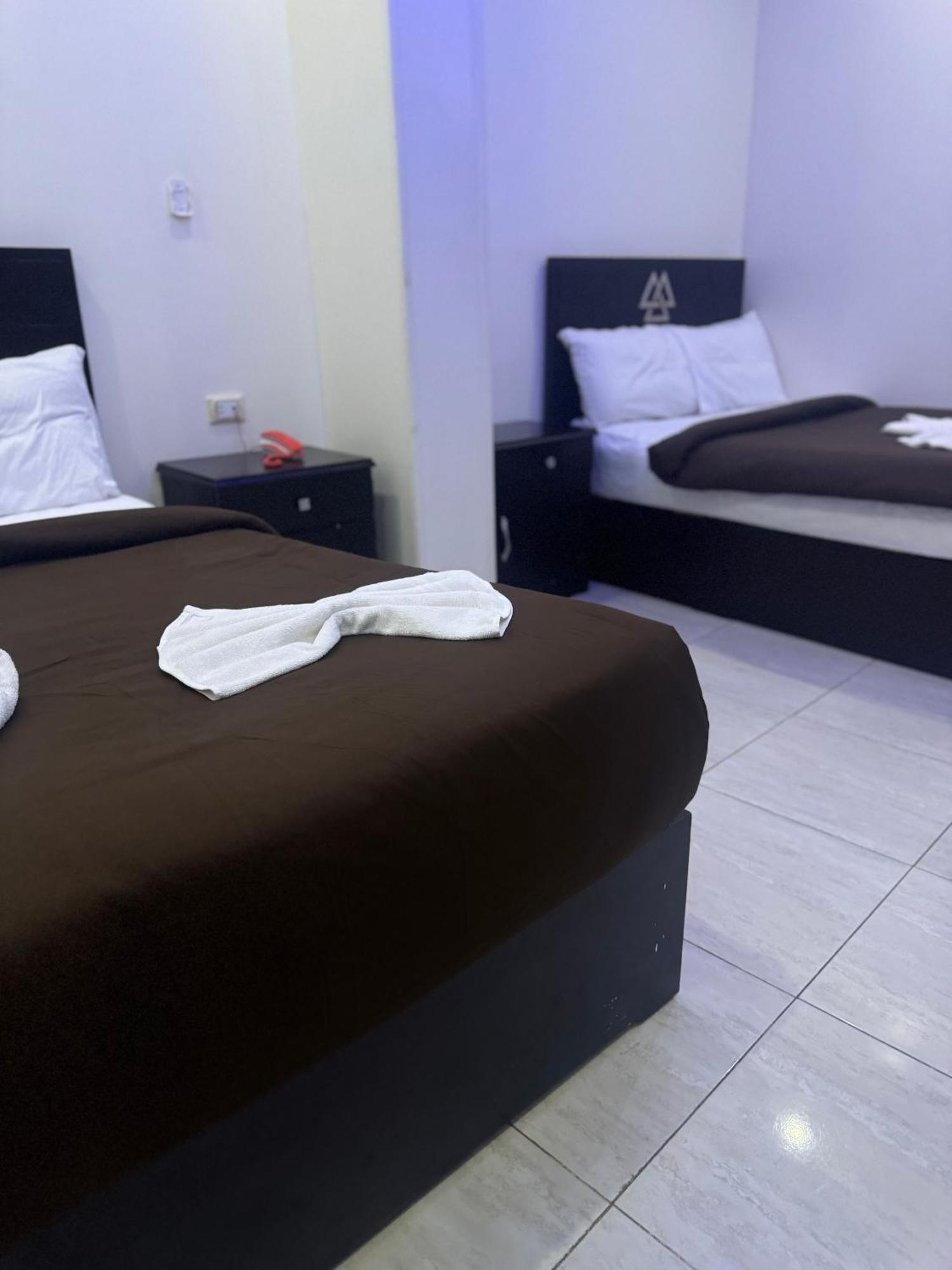 Pyramids And Sphinx Hotel Kafrat al Jabal Екстер'єр фото