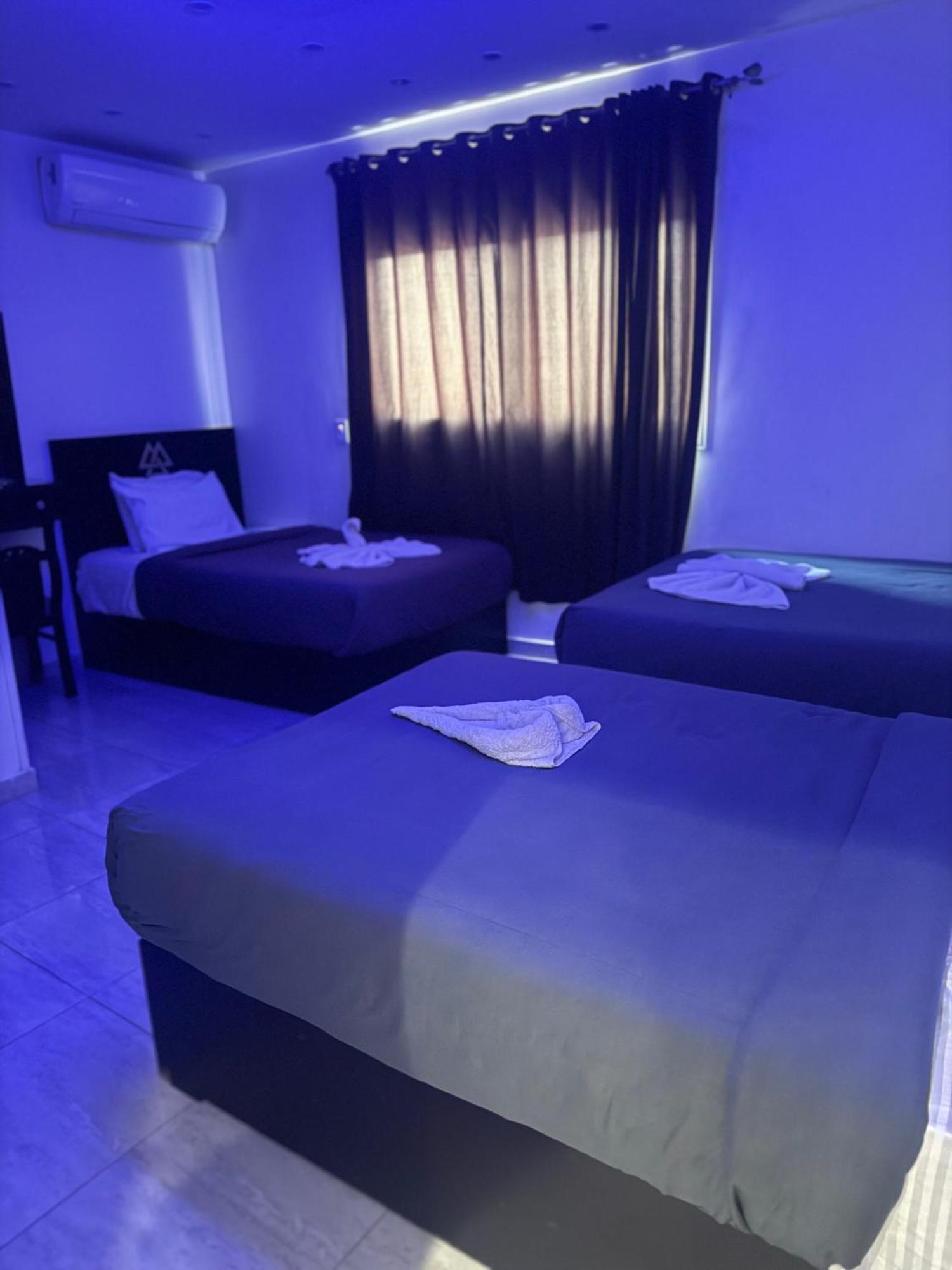 Pyramids And Sphinx Hotel Kafrat al Jabal Екстер'єр фото