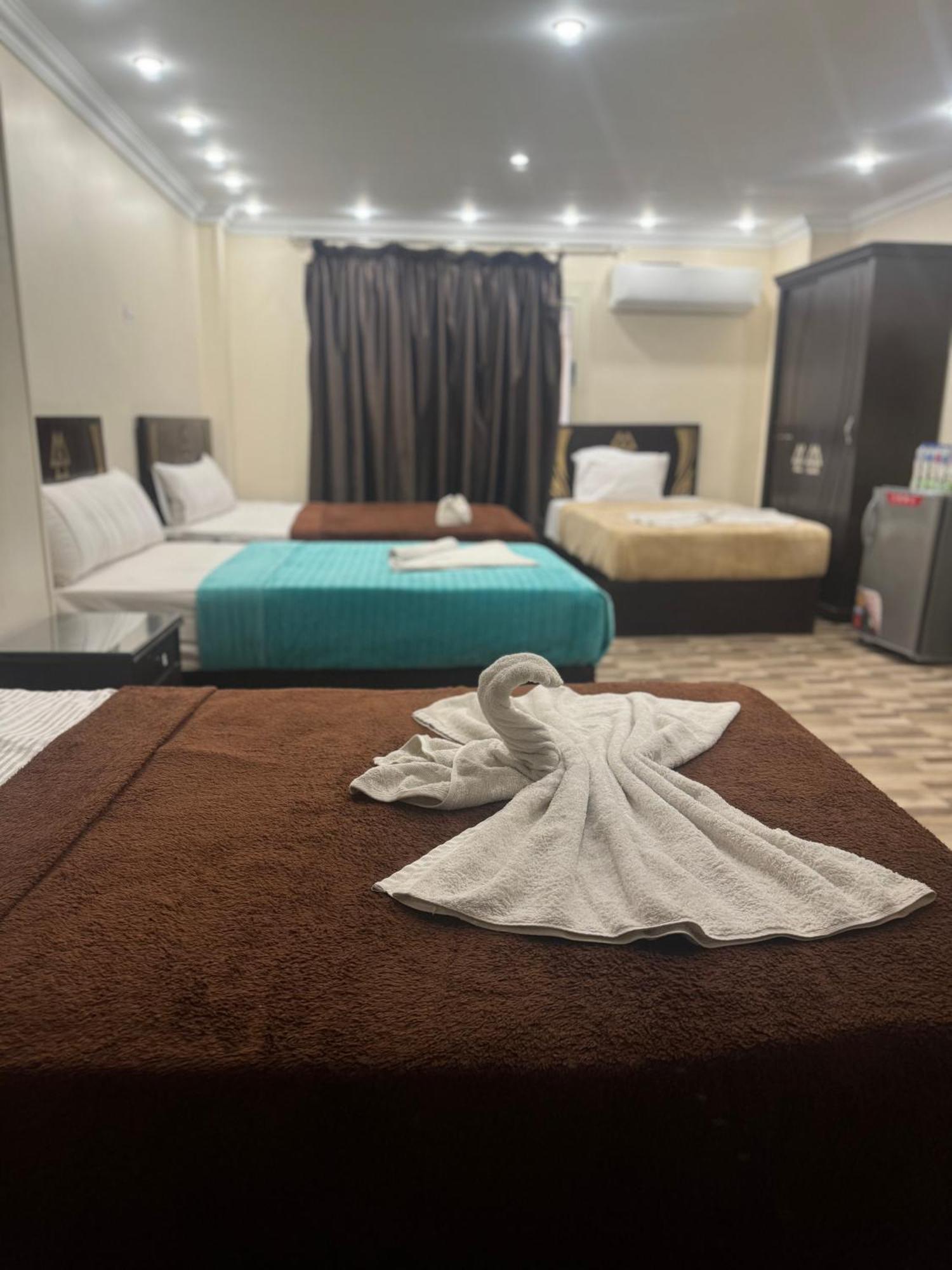 Pyramids And Sphinx Hotel Kafrat al Jabal Екстер'єр фото