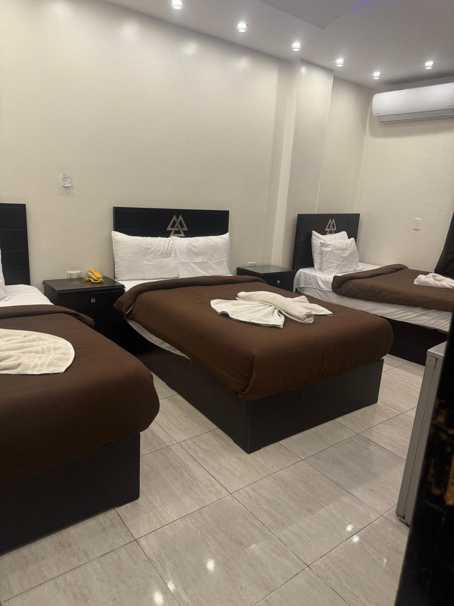 Pyramids And Sphinx Hotel Kafrat al Jabal Екстер'єр фото